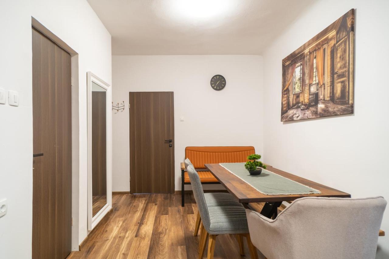 Old Stone House Aparthotel Млини Екстериор снимка