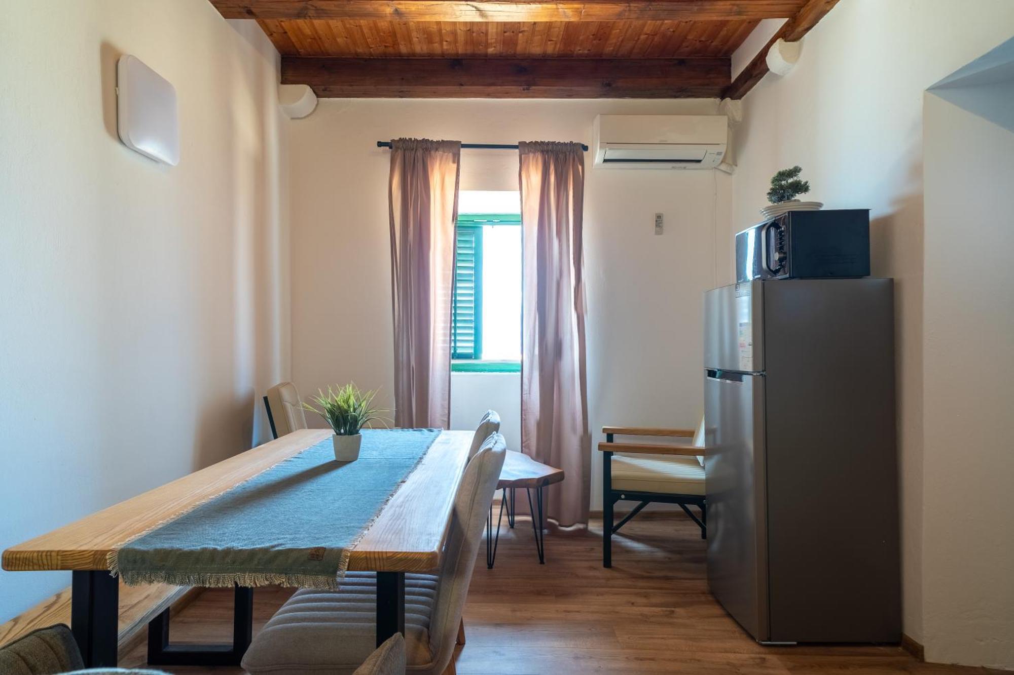 Old Stone House Aparthotel Млини Екстериор снимка