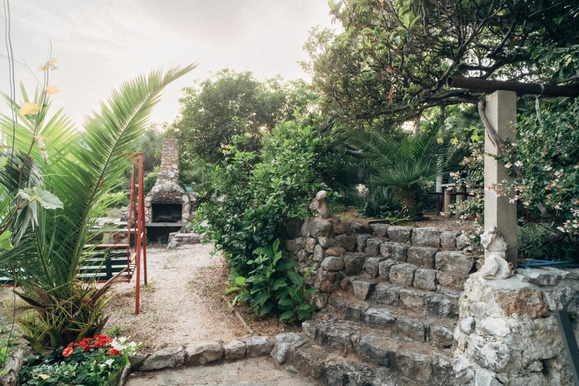 Old Stone House Aparthotel Млини Екстериор снимка